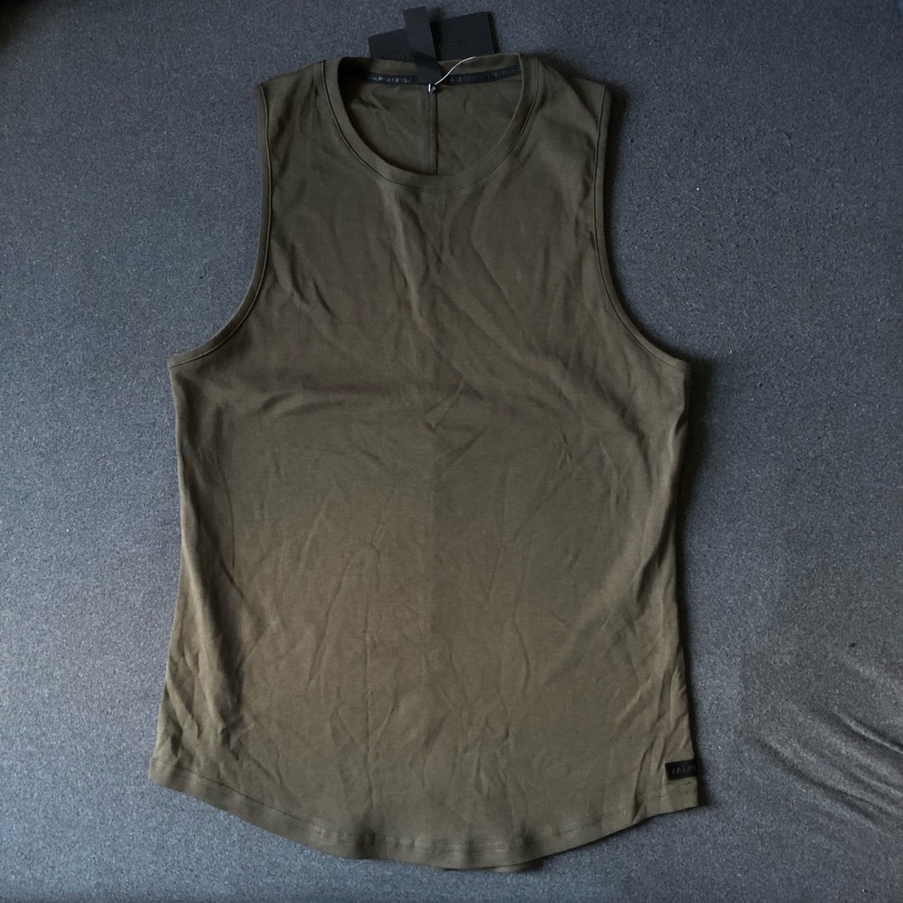 Alphalete Cut off